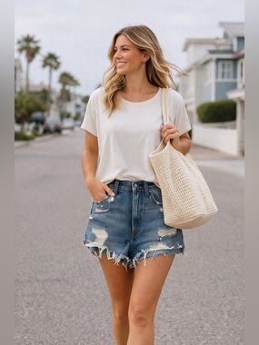 Abercrombie & Fitch Distressed Denim Shorts Frayed Hem High Rise Jean shorts